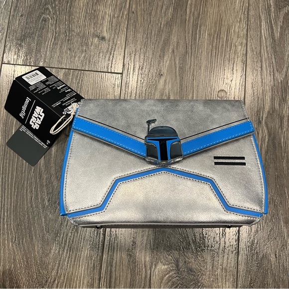 NWT! Disney Loungefly Star Wars Jango Fett Chain Strap Cross Body Bag - Picture 3 of 8